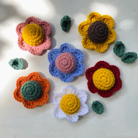 Crochet Daisy Flower Keychain