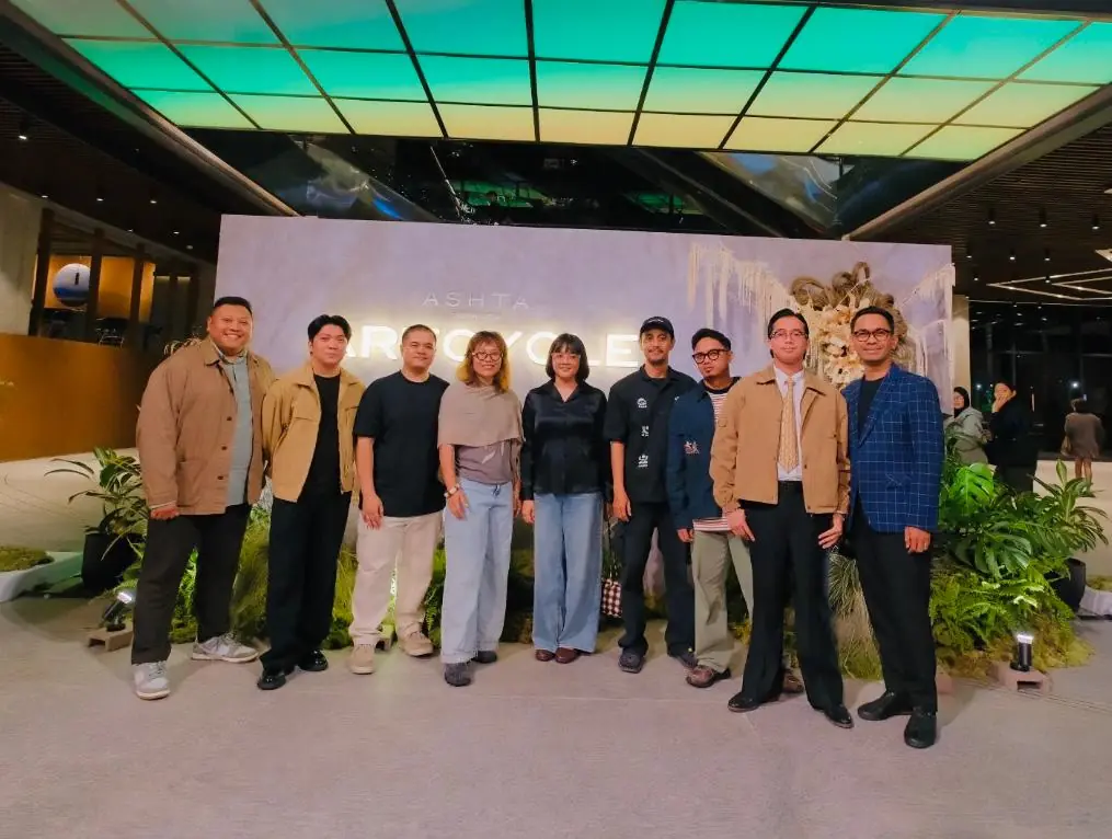 The Artists Behind EARTHFORM Shaping Waste into Form and Expression